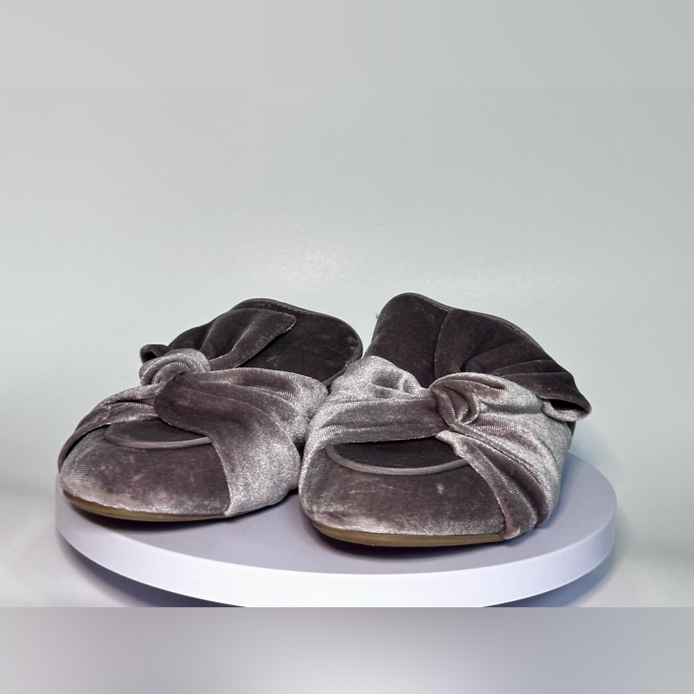 A New Day Slippers Lavendar - Picture 5 of 7